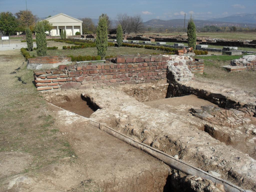 Garni Hotel Rile Men Ni Exteriör bild