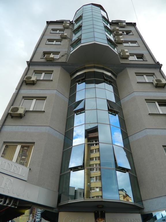 Garni Hotel Rile Men Ni Exteriör bild